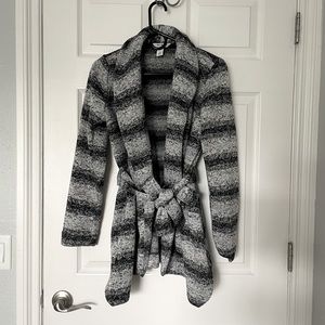 WHBM White House Black Market Robe Style Jacket